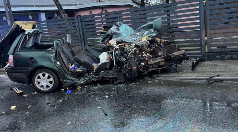 Wypadek na DK8 w Wilkowi Wielkim, zderzenie dwóch samochodów - śmiertelny wypadek